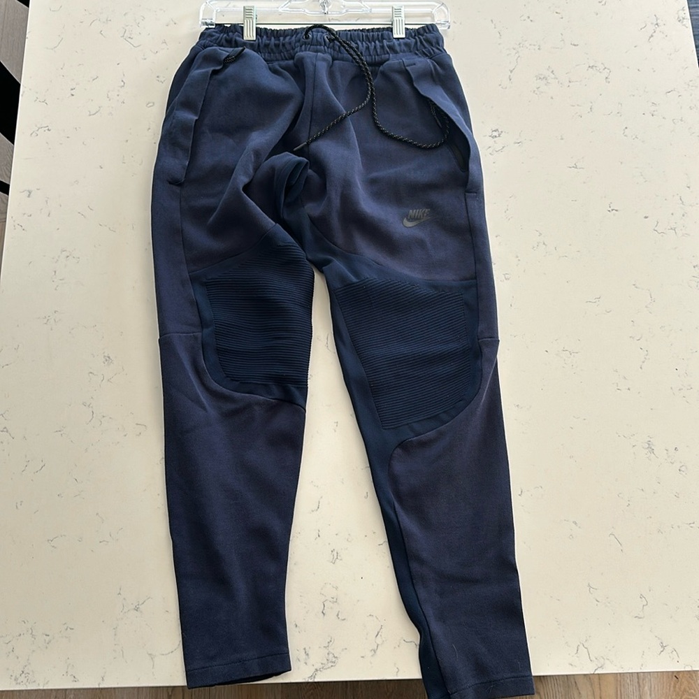 Men’s Nike Tech Fleece Joggers - Small - Navy